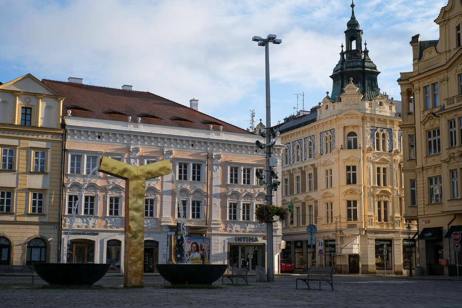 czechia-man-vs-globe